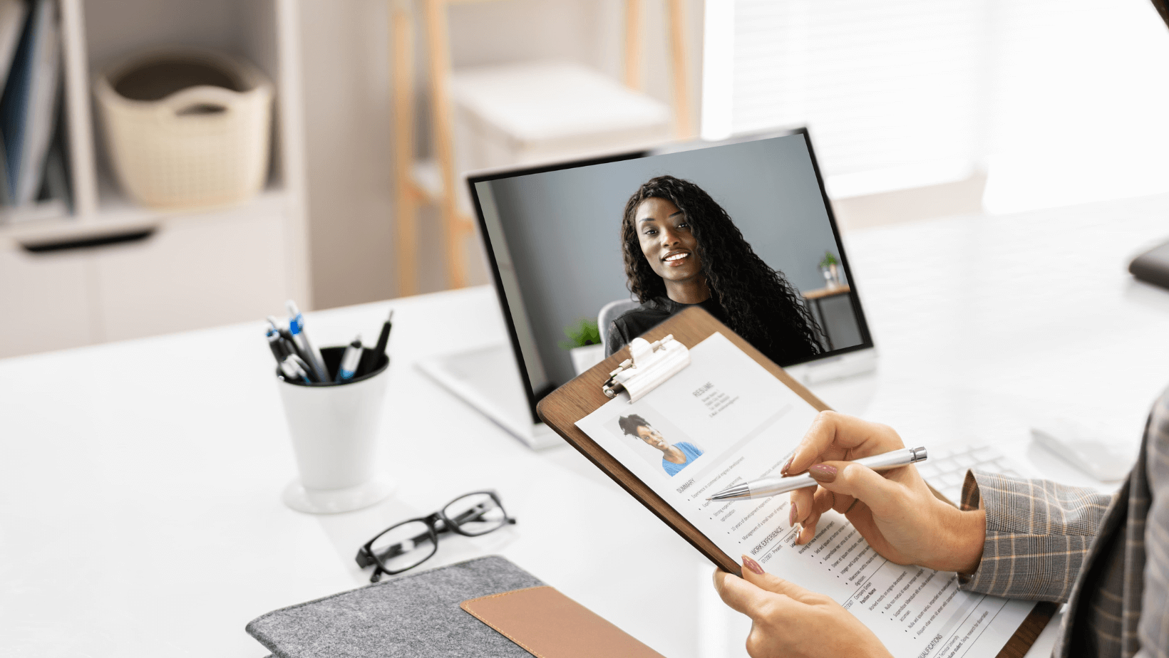 Mastering Virtual Interview: Tips & Tricks 