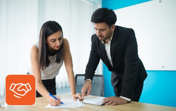 HR head signing contract while hiring a contract worker