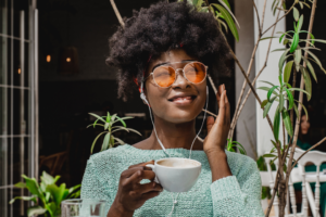 Podcasts are a great way to stay informed in your industry and SPECTRAFORCE employees are sharing their top 6 favorites in the business industry in this article! 